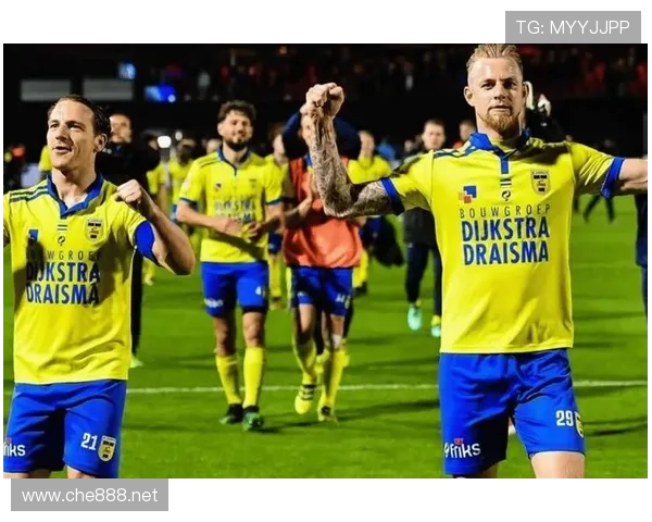 哥伦比亚队近期整体表现稳健，攻防两端展现竞争力