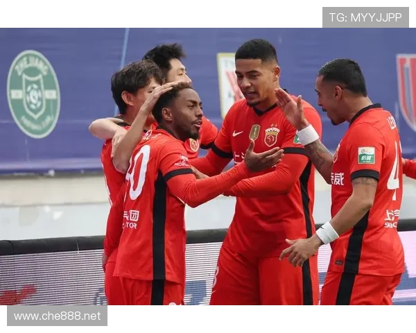 上海海港联赛统治力面临考验,赛季走势逐步引发竞争格局变化 上海海港联赛统治力面临考验,赛季走势逐步引发竞争格局变化