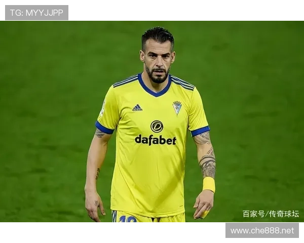 瓦伦西亚保级风险显现，赛季后期形势变化考验球队稳定性